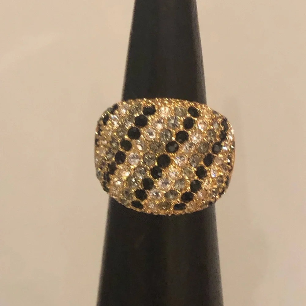 Joan Rivers ring - Picture 4 of 7